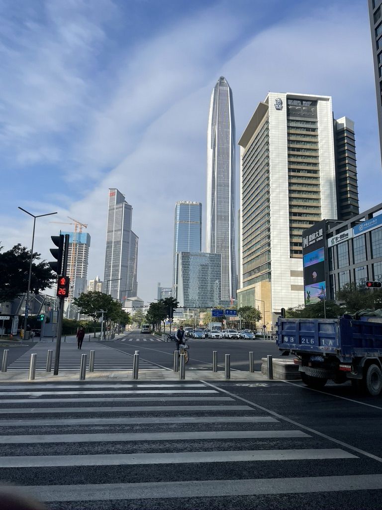 深圳公司法律师：新《公司法》修改的控股股东、实际控制人的义务与责任